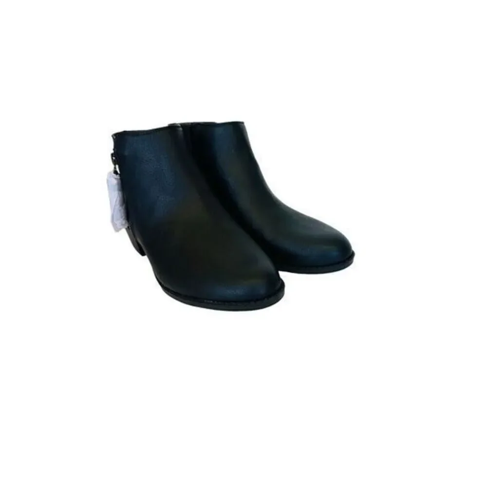ZODIAC Val Western‎ Bootie Black Faux Leather Women's Sz 9M Low Stacked Heel NWB
